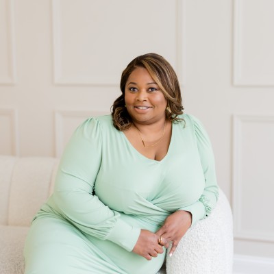 Female Therapist Near Me - Patricia Valencia